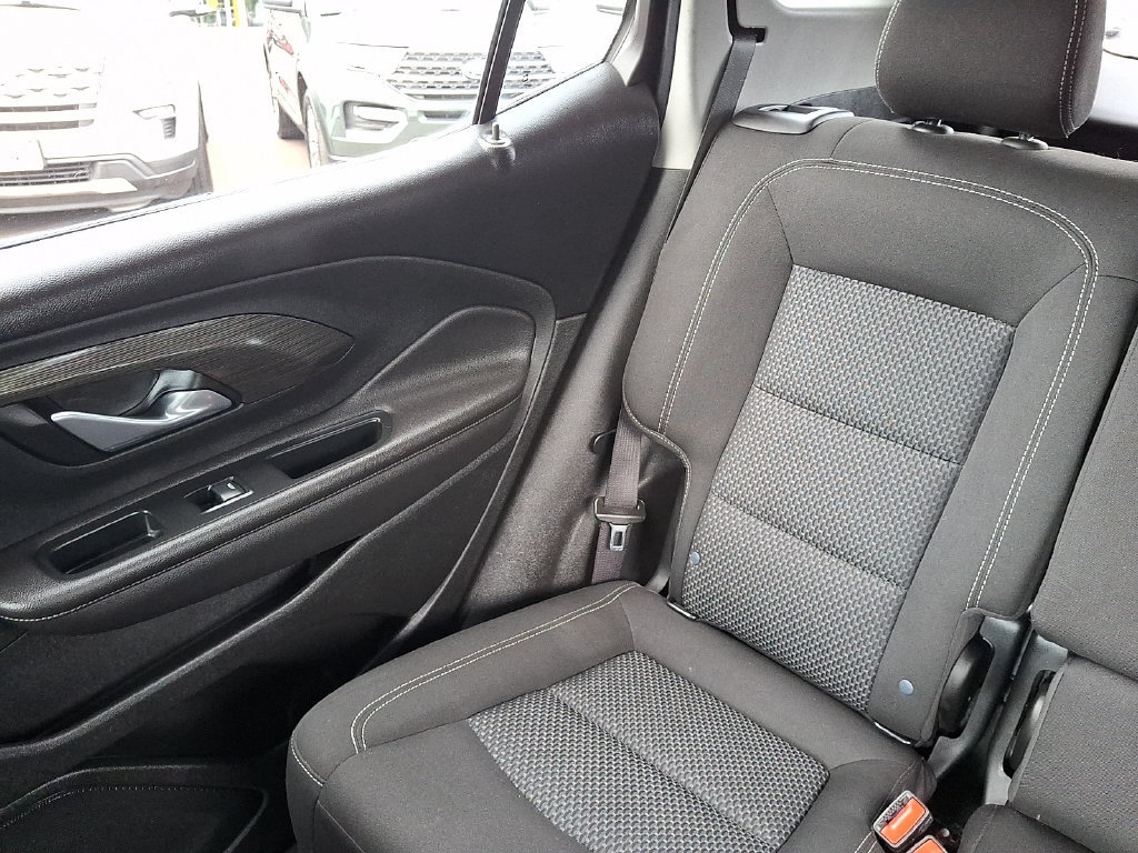 Used 2022 GMC Terrain SLE w/ Driver Convenience Package AWD/4WD image 18