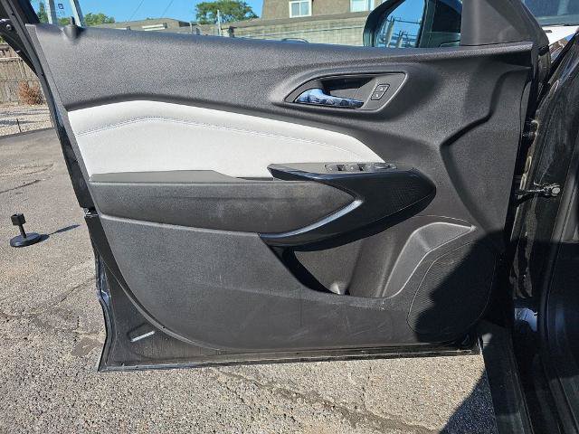 Used 2025 Chevrolet Trax LT w/ LT Convenience Package FWD image 25