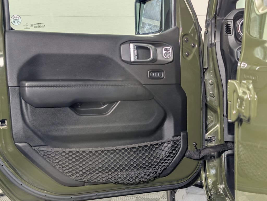 Used 2021 Jeep Wrangler Unlimited Sahara image 22