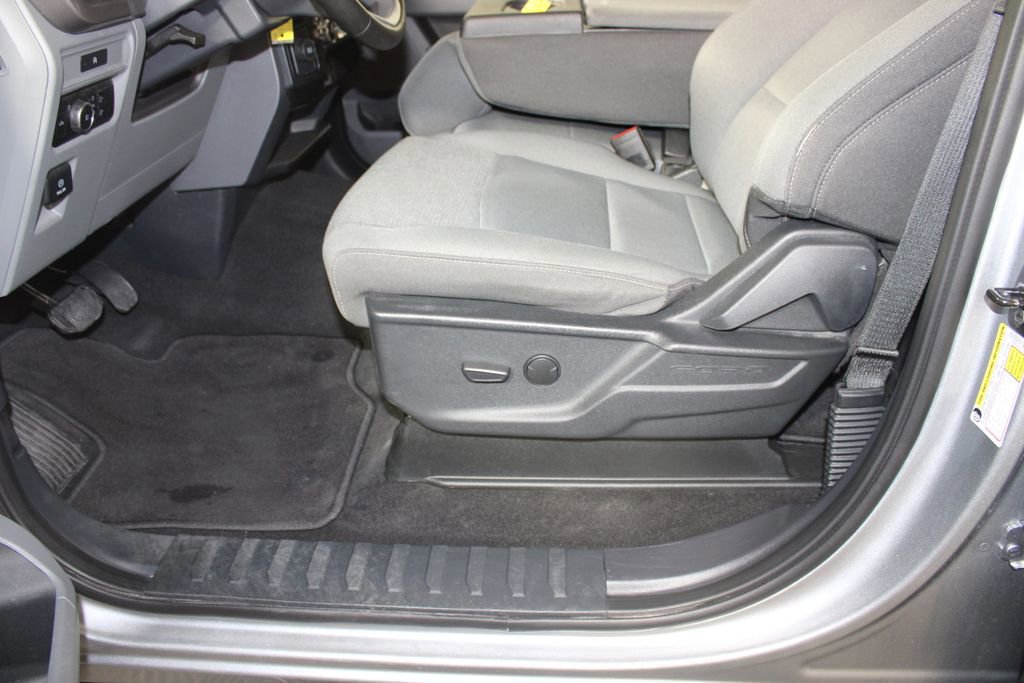 Certified 2025 Ford F150 XLT w/ Equipment Group 301A Standard image 9