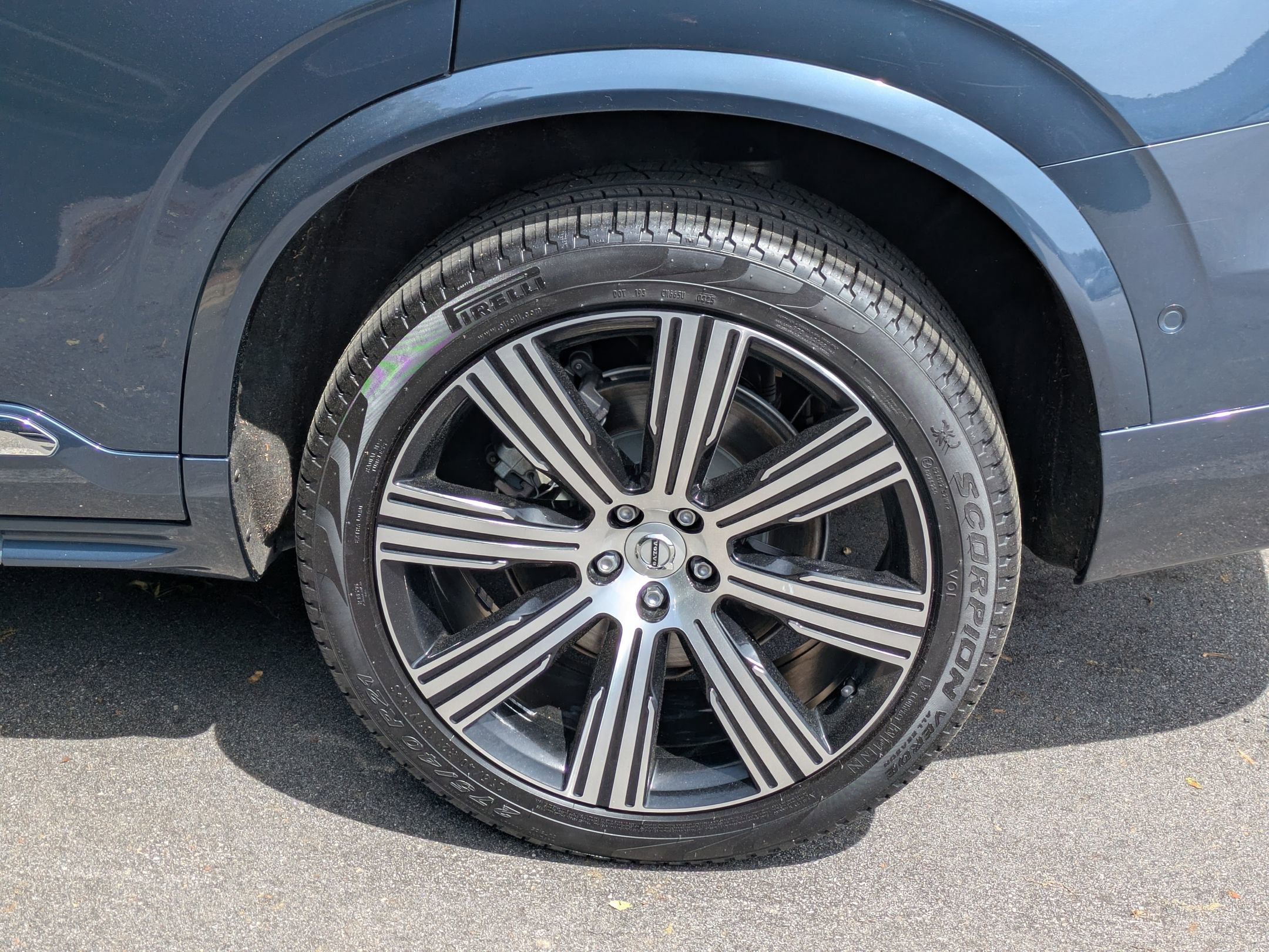 Used 2023 Volvo XC90 B6 Ultimate w/ Protection Package AWD/4WD image 8
