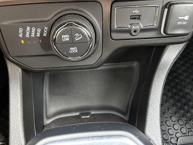 Used 2023 Jeep Renegade Trailhawk AWD/4WD image 28