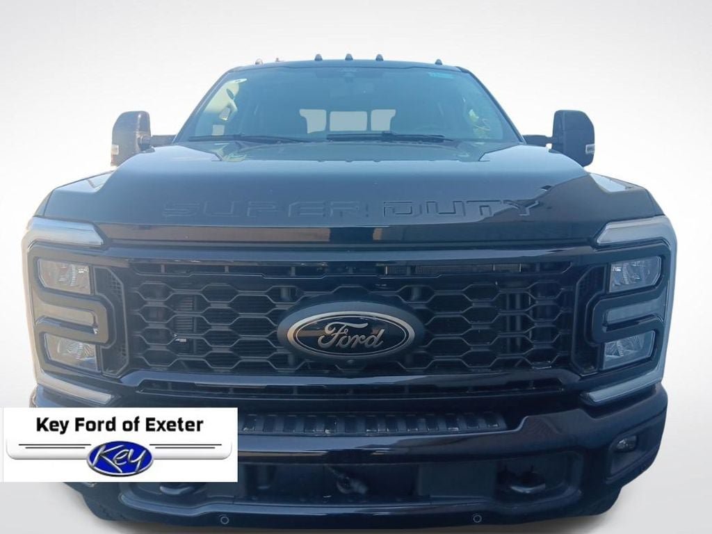 Certified 2025 Ford F250 Lariat w/ Lariat Ultimate Package AWD/4WD image 3