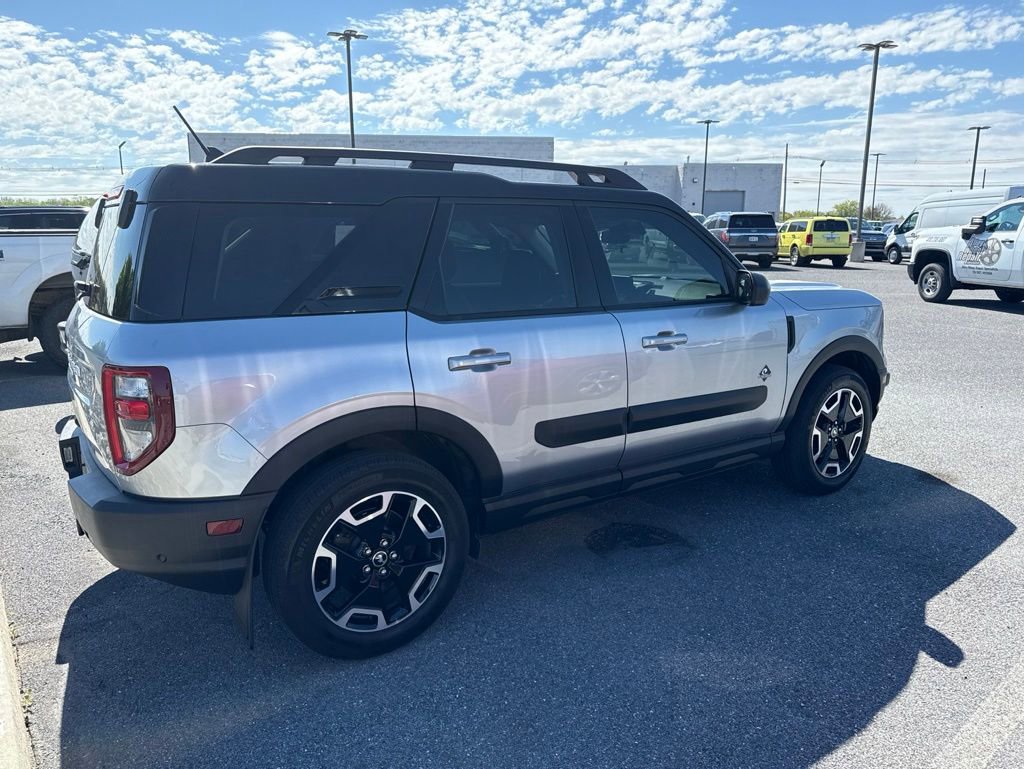 Certified 2023 Ford Bronco Sport Outer Banks w/ Tech Package AWD/4WD image 4
