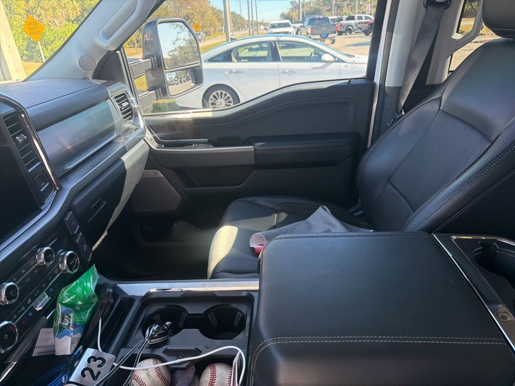 Certified 2024 Ford F250 Lariat w/ Black Appearance Package image 11