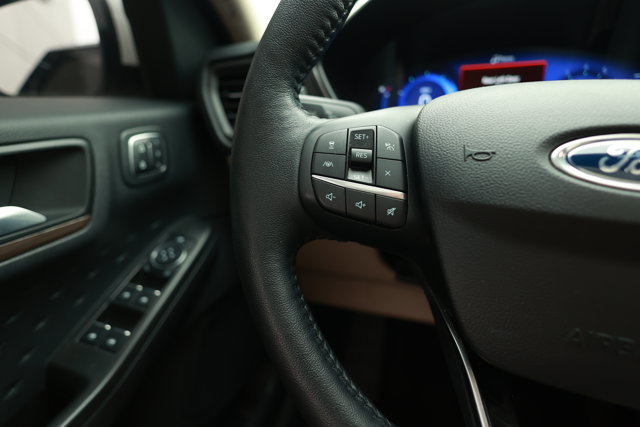 Certified 2020 Ford Escape Titanium AWD/4WD image 15