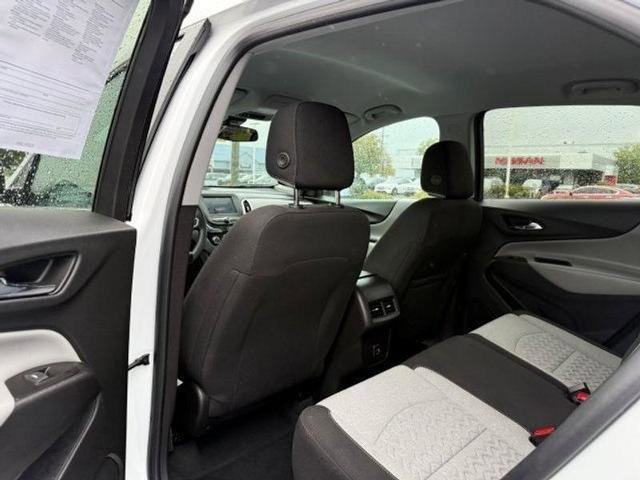 Used 2022 Chevrolet Equinox LT w/ LPO, Floor Liner Package image 16