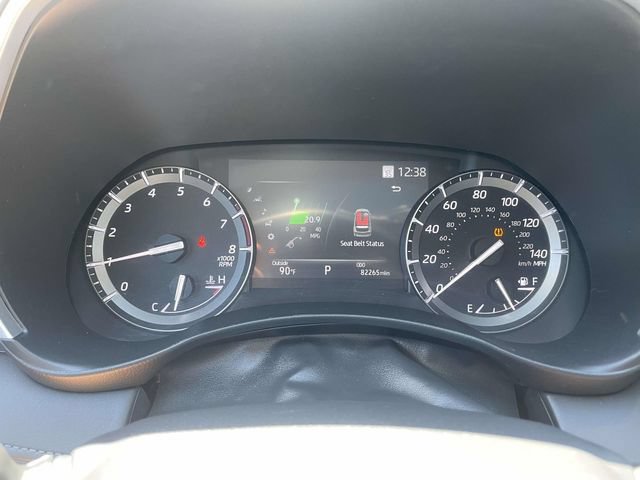 Used 2021 Toyota Highlander XLE AWD/4WD image 25
