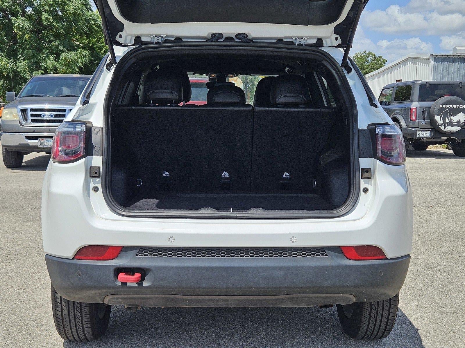 Used 2023 Jeep Compass Trailhawk AWD/4WD image 10