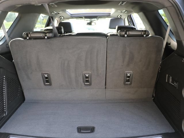 Used 2022 Chevrolet Tahoe Z71 w/ Luxury Package AWD/4WD image 15