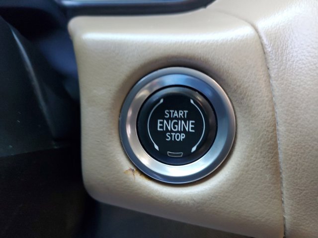 Used 2023 Chevrolet Suburban Premier image 20