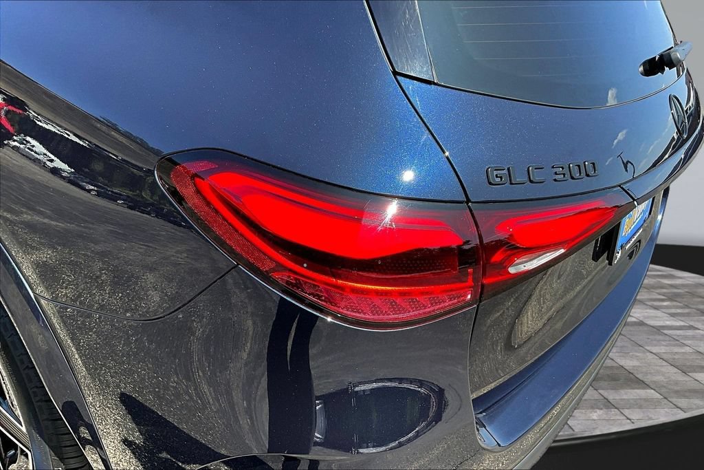 Used 2023 Mercedes-Benz GLC 300 4MATIC image 24