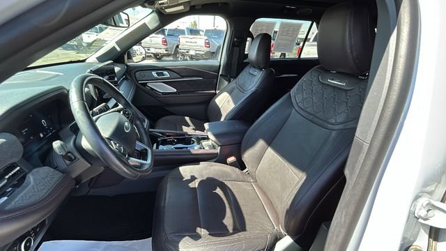 Certified 2025 Ford Explorer Platinum w/ LUX Leather Package AWD/4WD image 19