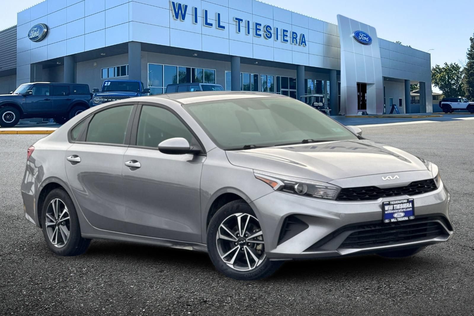 Used 2024 Kia Forte LXS image 2