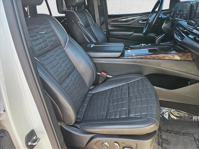 Used 2023 Cadillac Escalade Sport Platinum AWD/4WD image 21