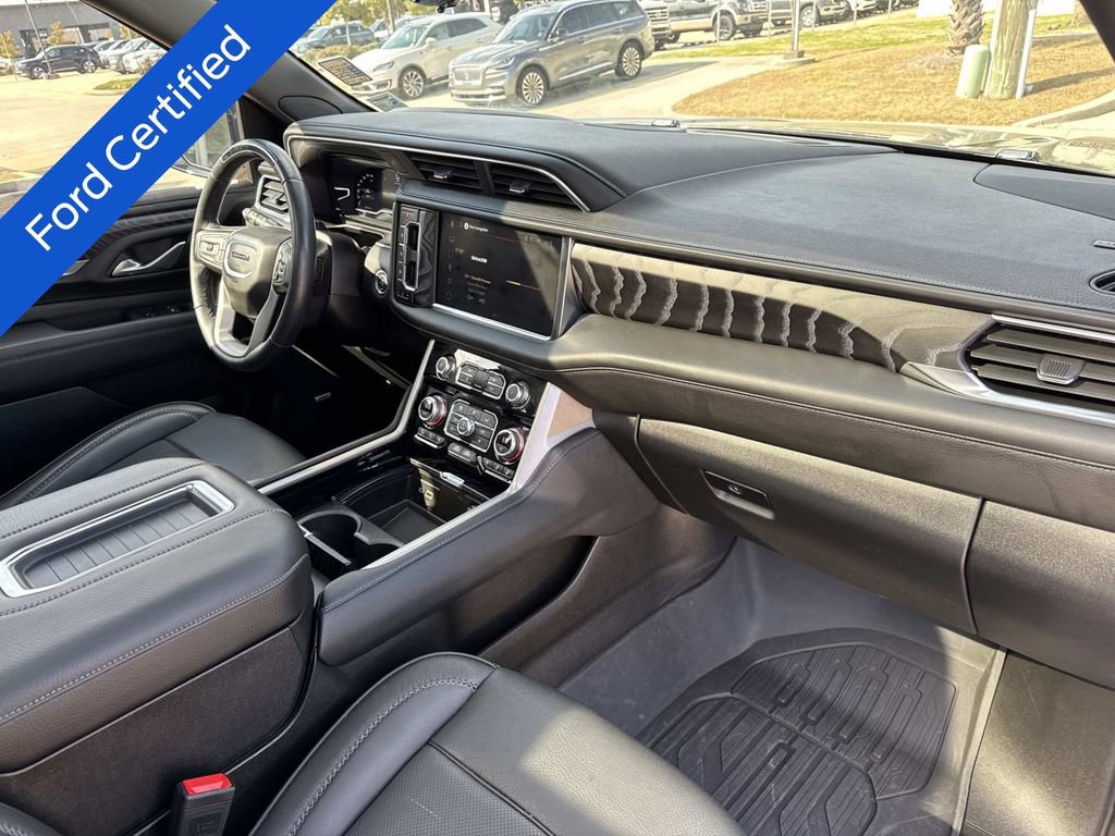 Used 2024 GMC Yukon XL Denali w/ Denali Reserve Package image 14