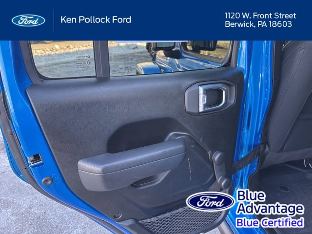 Used 2022 Jeep Gladiator Sport image 40