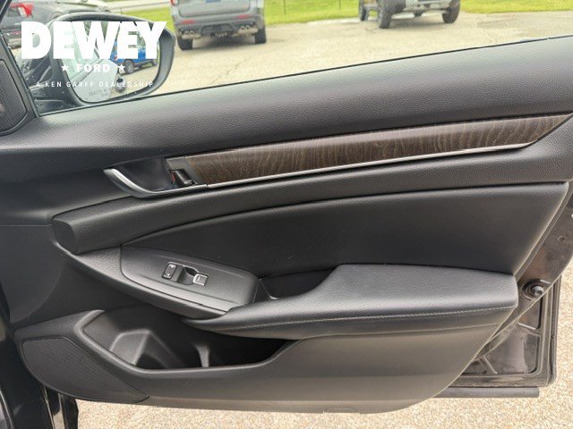 Used 2018 Honda Accord EX-L image 32