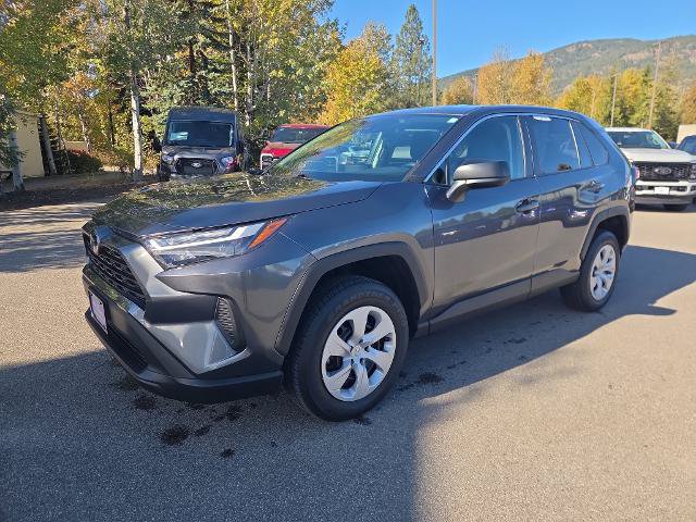 Used 2025 Toyota RAV4 LE AWD/4WD image 4
