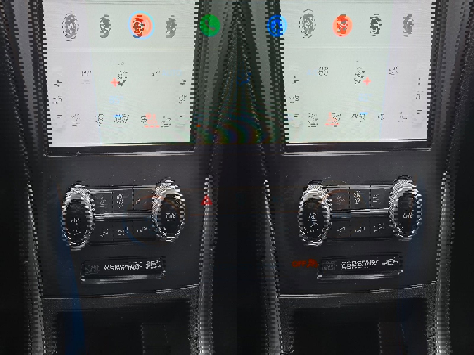 Certified 2024 Ford Edge Titanium w/ Equipment Group 301A image 20