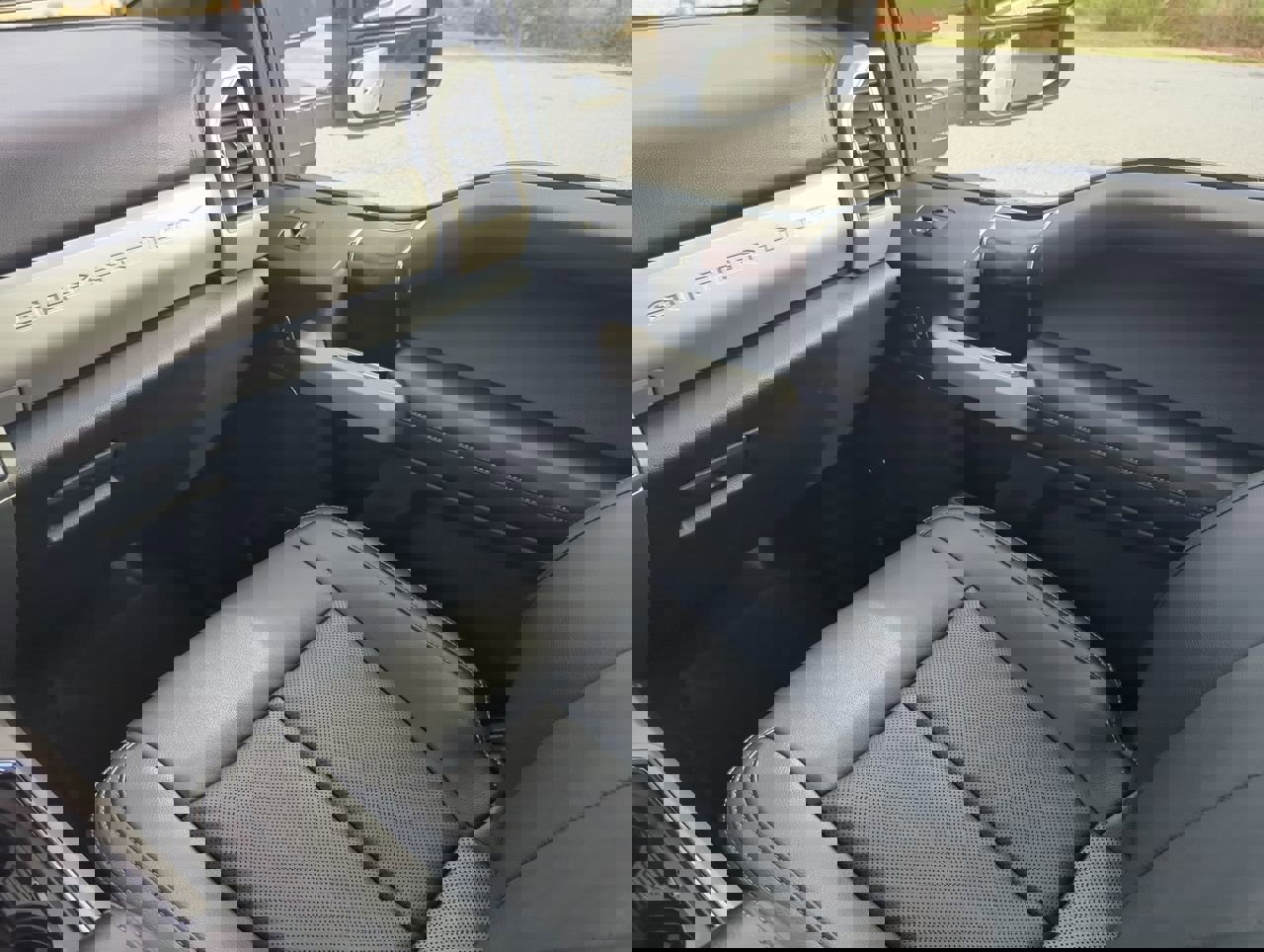 Certified 2022 Ford F250 Lariat w/ Lariat Ultimate Package image 15