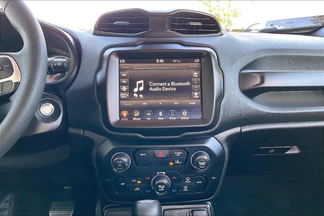 Used 2023 Jeep Renegade Latitude AWD/4WD image 31