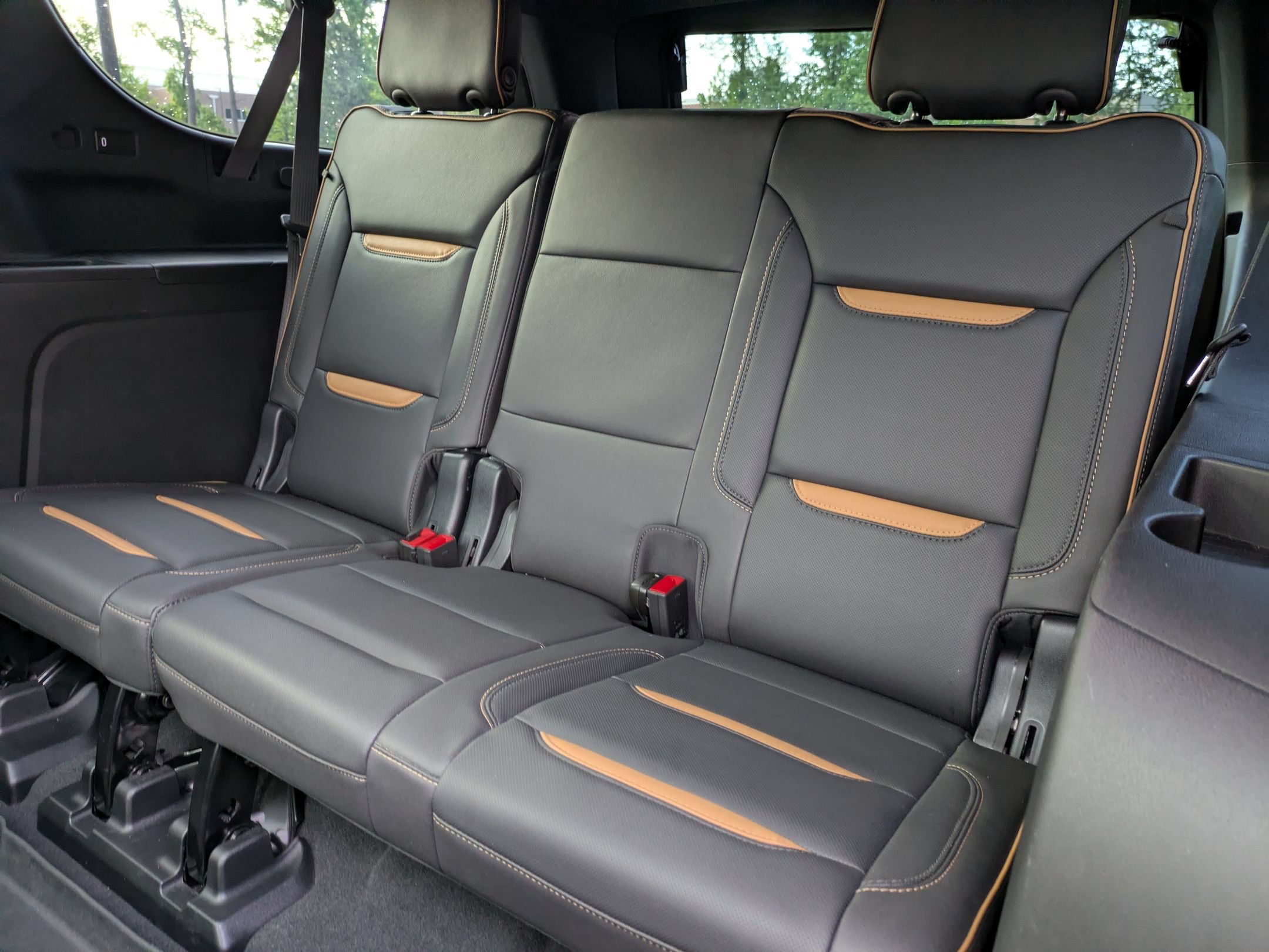 Used 2023 GMC Yukon XL AT4 AWD/4WD image 29