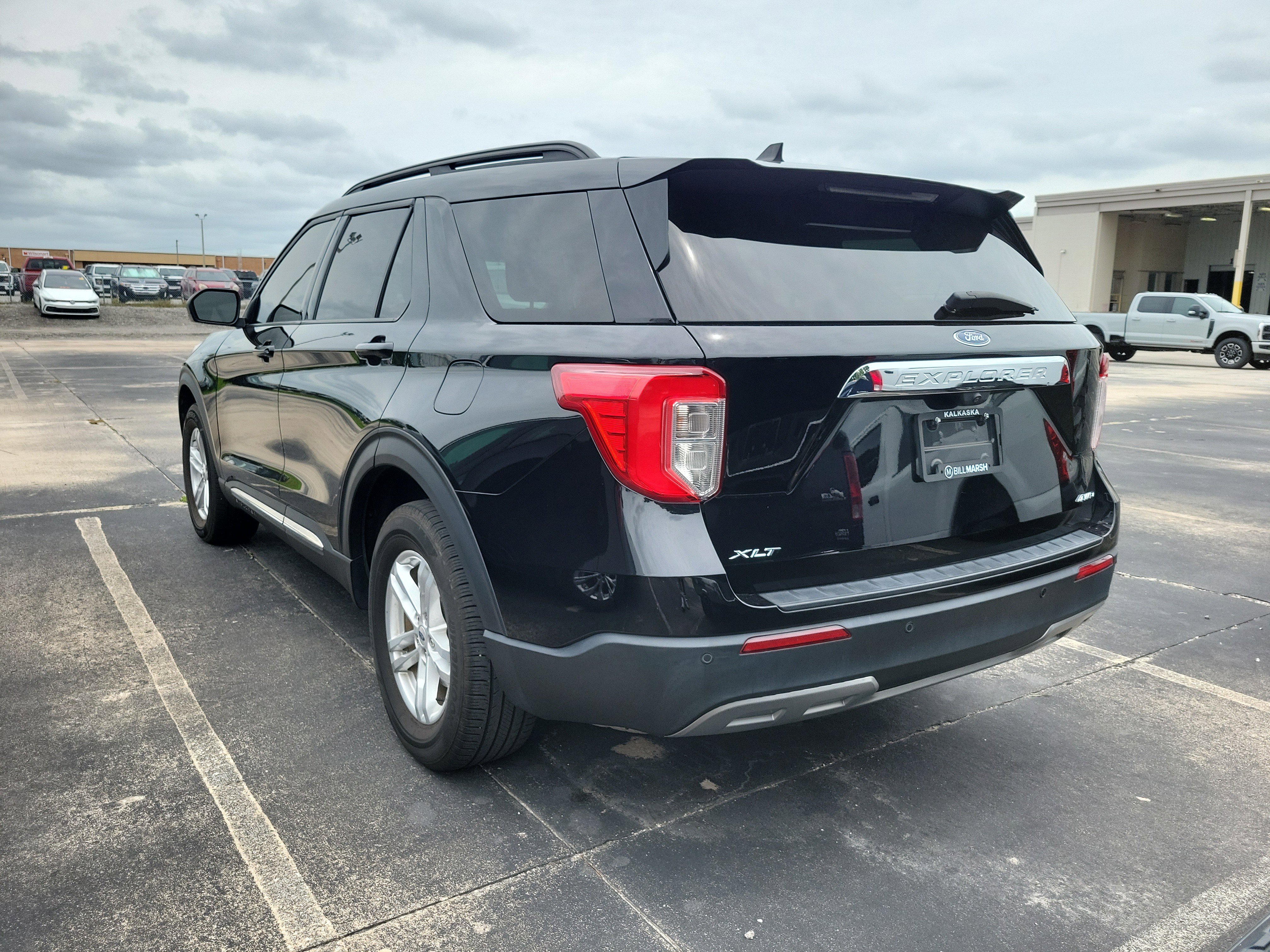 Certified 2023 Ford Explorer XLT w/ Equipment Group 202A AWD/4WD image 4