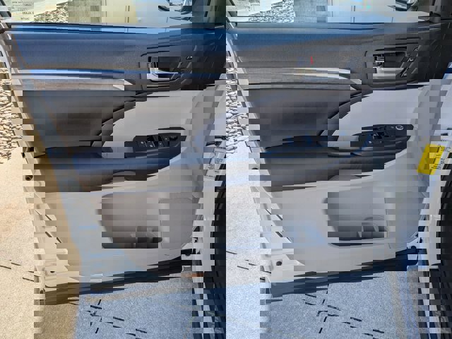 Used 2017 Toyota Highlander Limited image 12