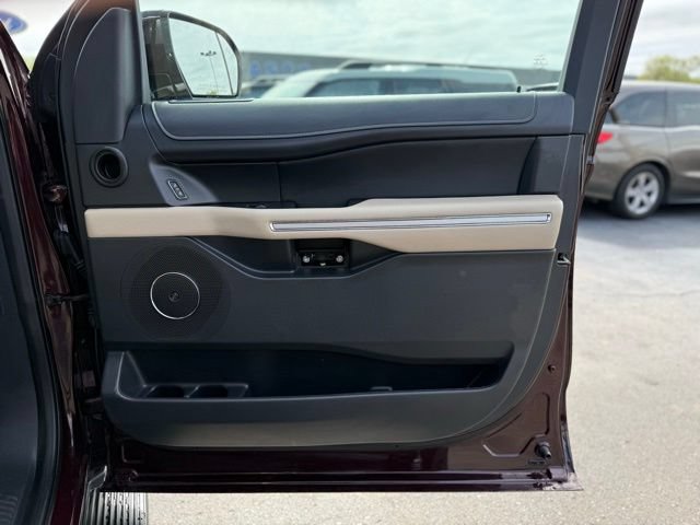 Certified 2024 Ford Expedition Max Limited AWD/4WD image 18