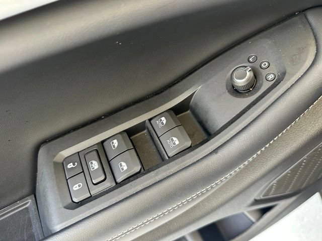 Used 2025 Jeep Grand Cherokee Limited RWD image 27