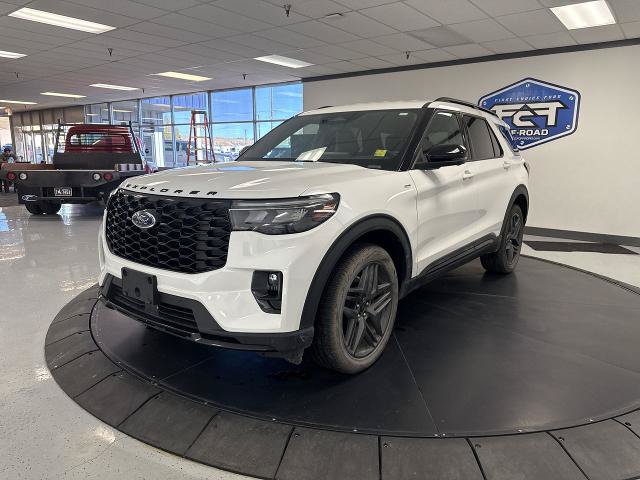 Certified 2025 Ford Explorer ST-Line w/ ST-Line Street Pack AWD/4WD image 4