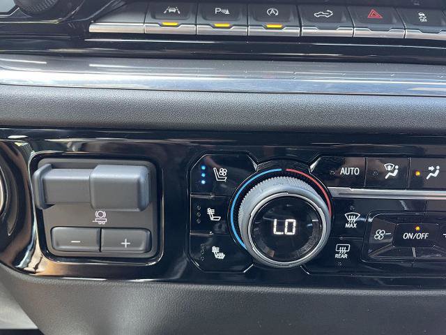 Used 2024 Chevrolet Silverado 1500 High Country w/ Technology Package image 30