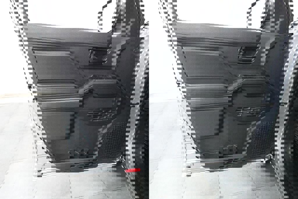 Used 2024 Toyota Tacoma SR5 AWD/4WD image 20