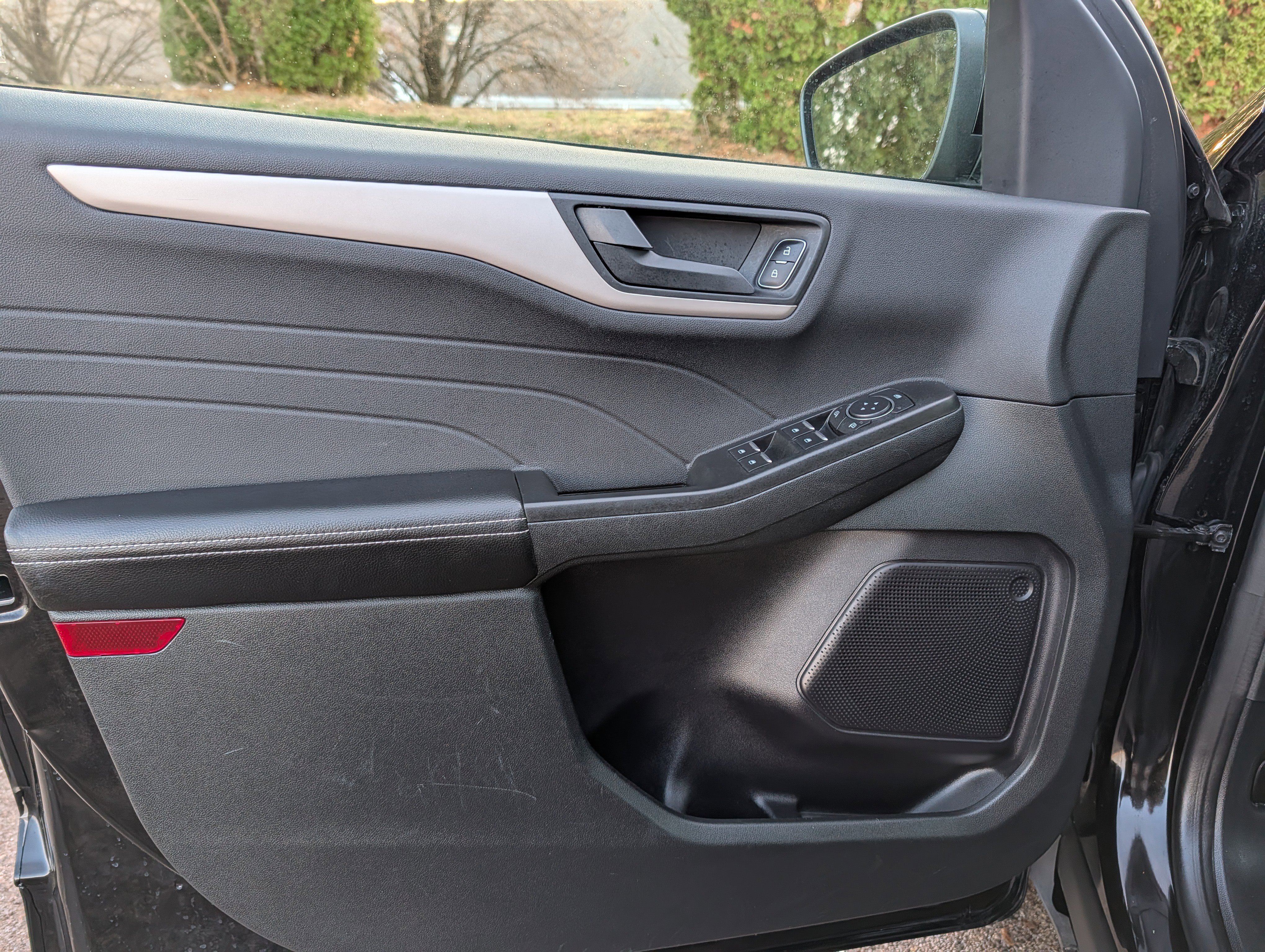 Certified 2022 Ford Escape SE w/ Cold Weather Package image 29