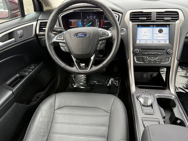 Certified 2018 Ford Fusion SE w/ Fusion SE Technology Package image 8