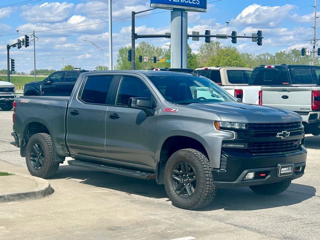 Used 2022 Chevrolet Silverado 1500 LT Trail Boss w/ LPO, Dark Essentials Package AWD/4WD image 7