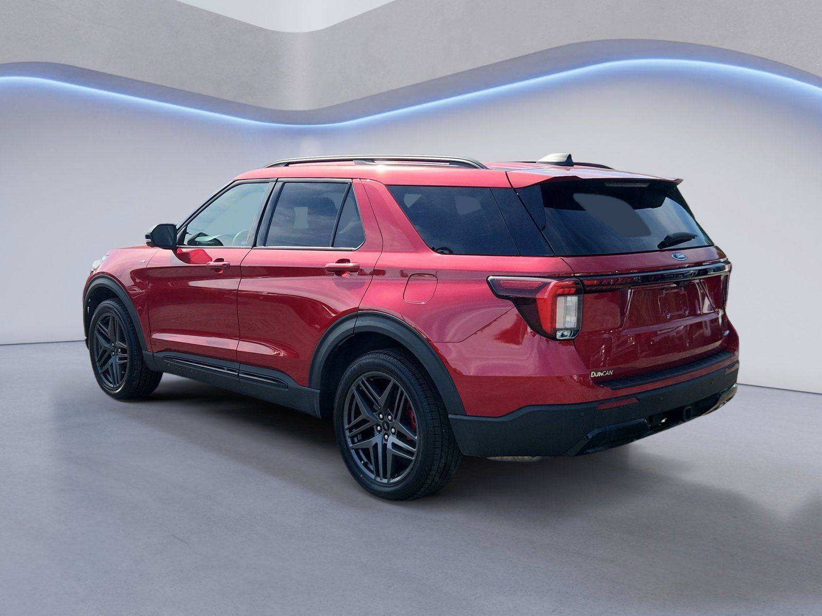 Certified 2025 Ford Explorer ST-Line w/ Premium Package AWD/4WD image 5