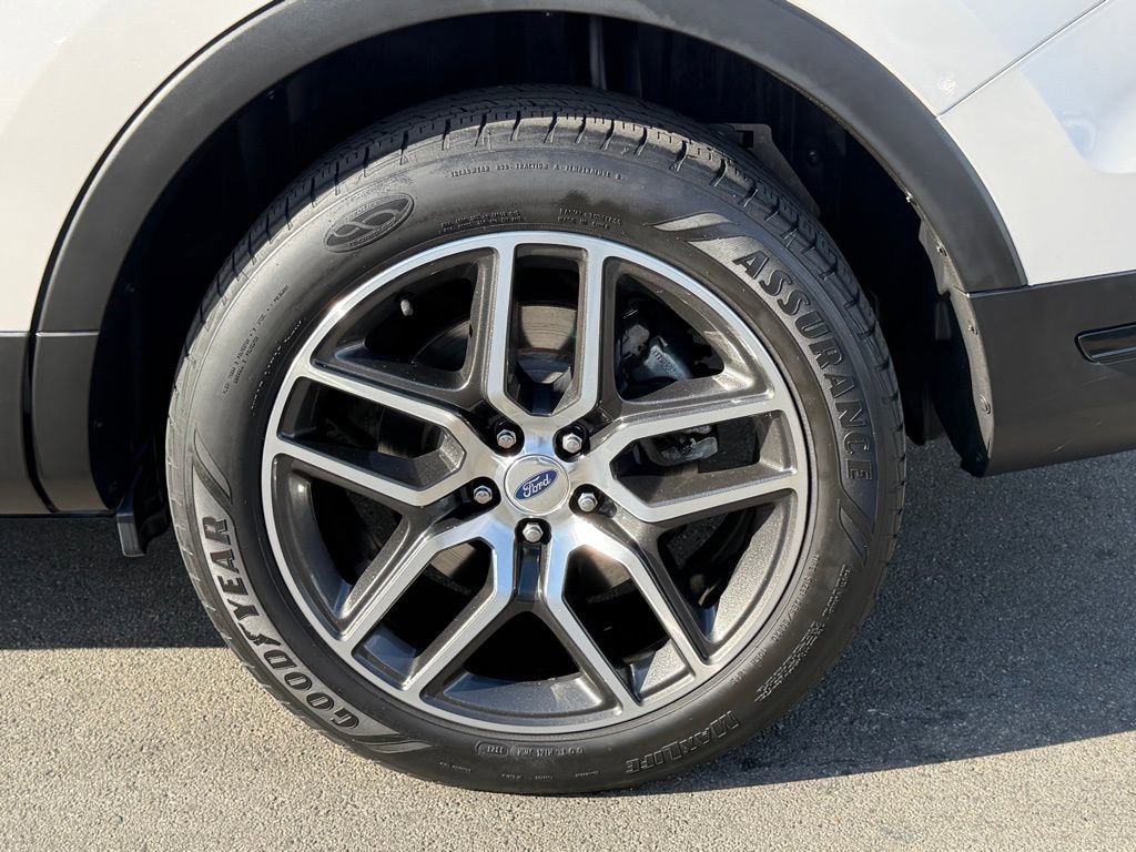 Certified 2018 Ford Explorer Sport w/ Equipment Group 401A image 14