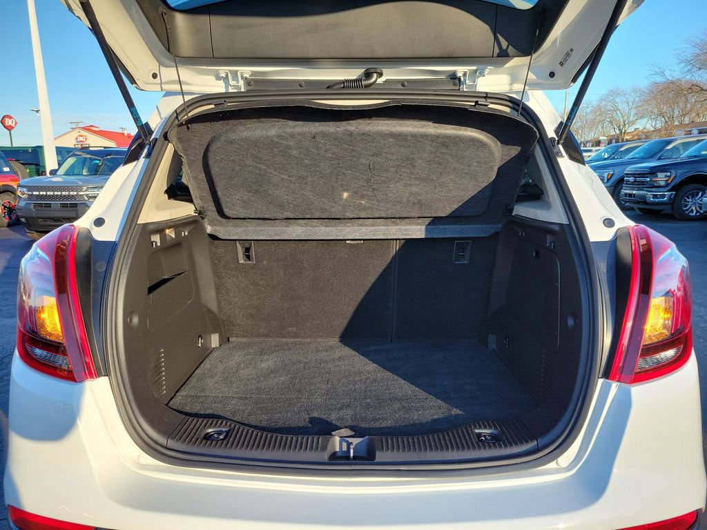 Used 2019 Buick Encore Essence image 10