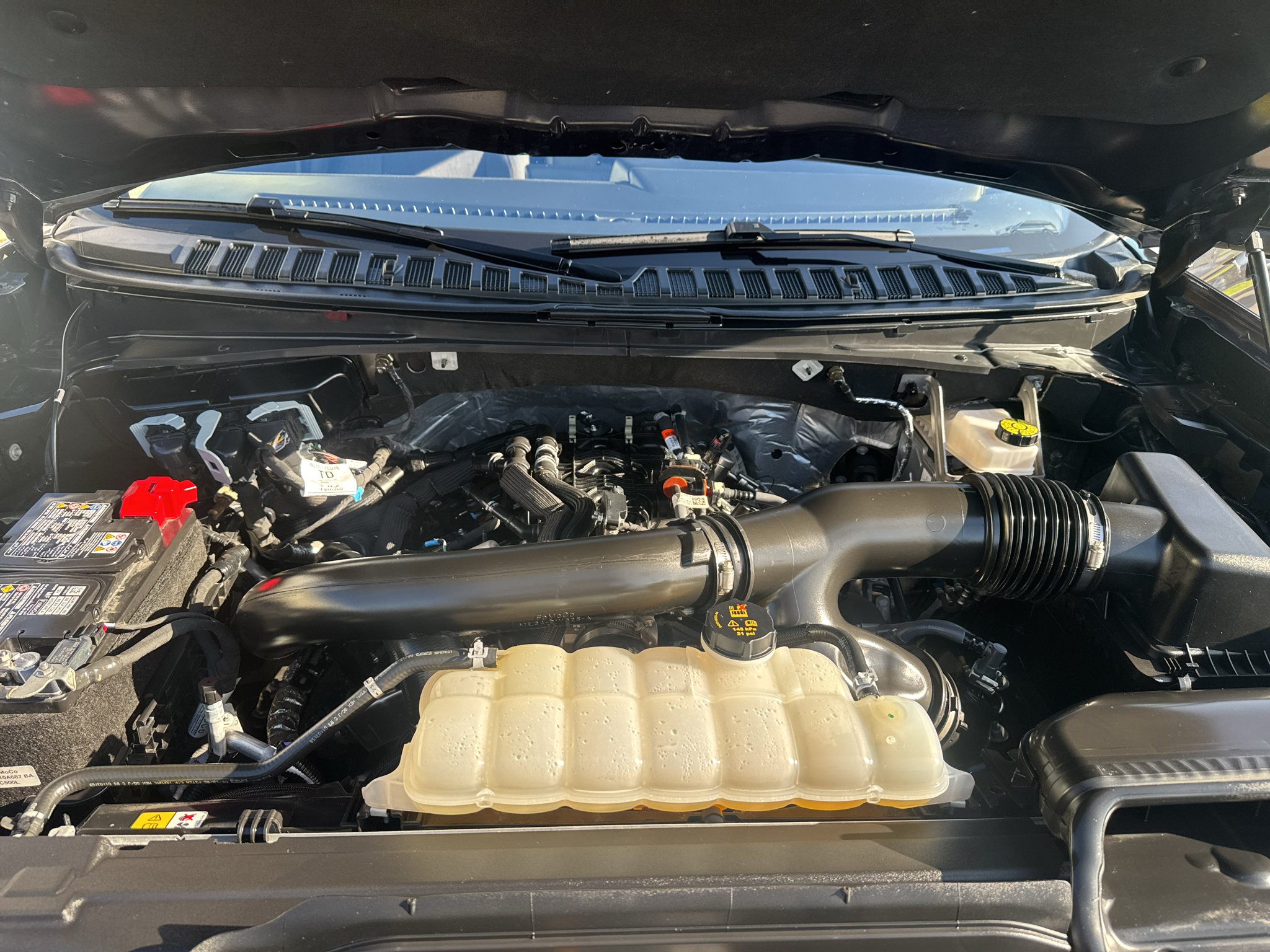 Certified 2025 Ford Expedition Active AWD/4WD image 6