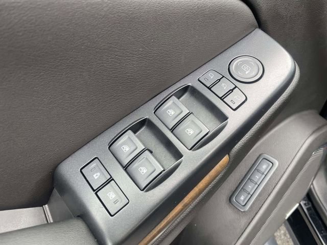 Used 2019 GMC Yukon XL Denali w/ Denali Ultimate Package AWD/4WD image 19