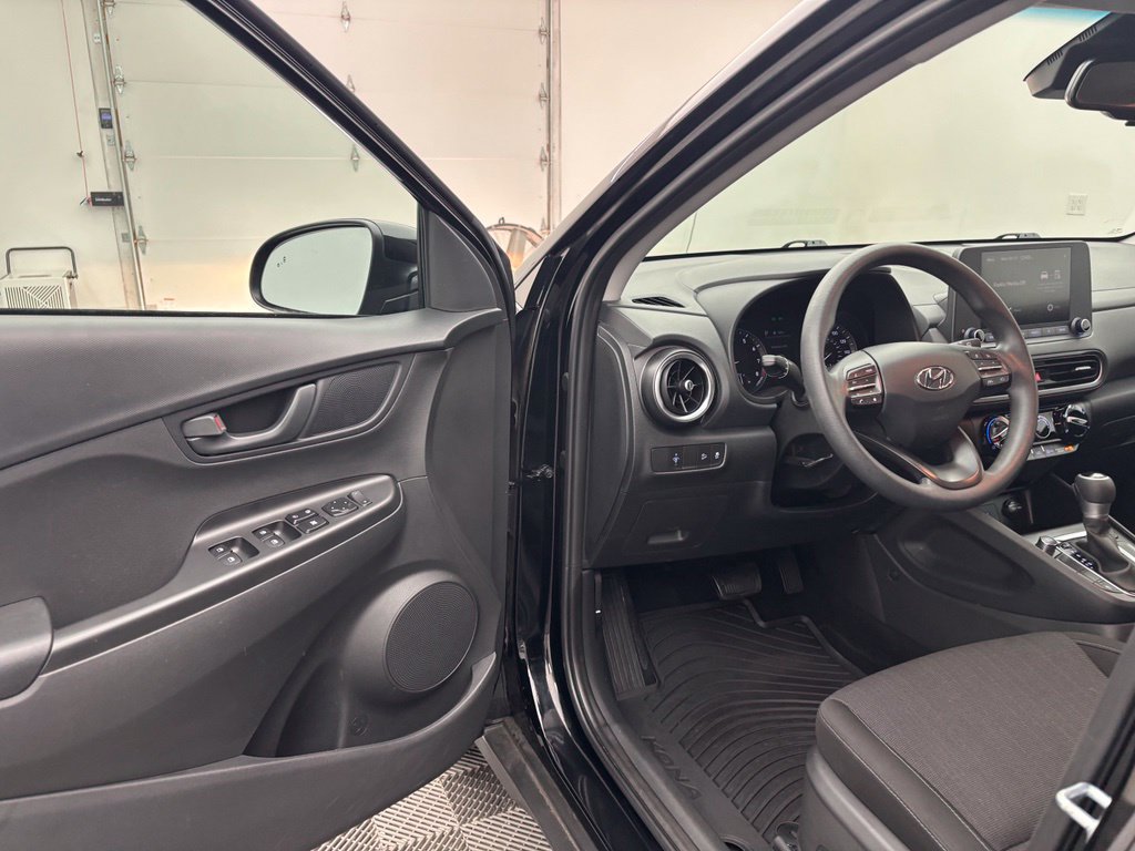 Used 2023 Hyundai Kona SEL w/ Cargo Package AWD/4WD image 16