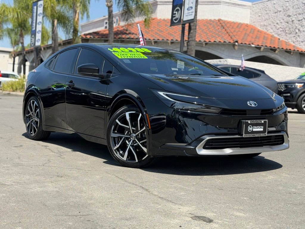 Used 2026 Toyota Prius Plug-In Hybrid FWD image 3