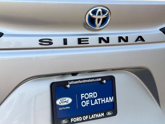 Used 2022 Toyota Sienna XSE w/ XSE Plus Package AWD/4WD image 13
