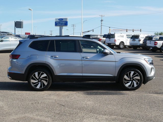 Used 2026 Volkswagen Atlas SE AWD/4WD image 2
