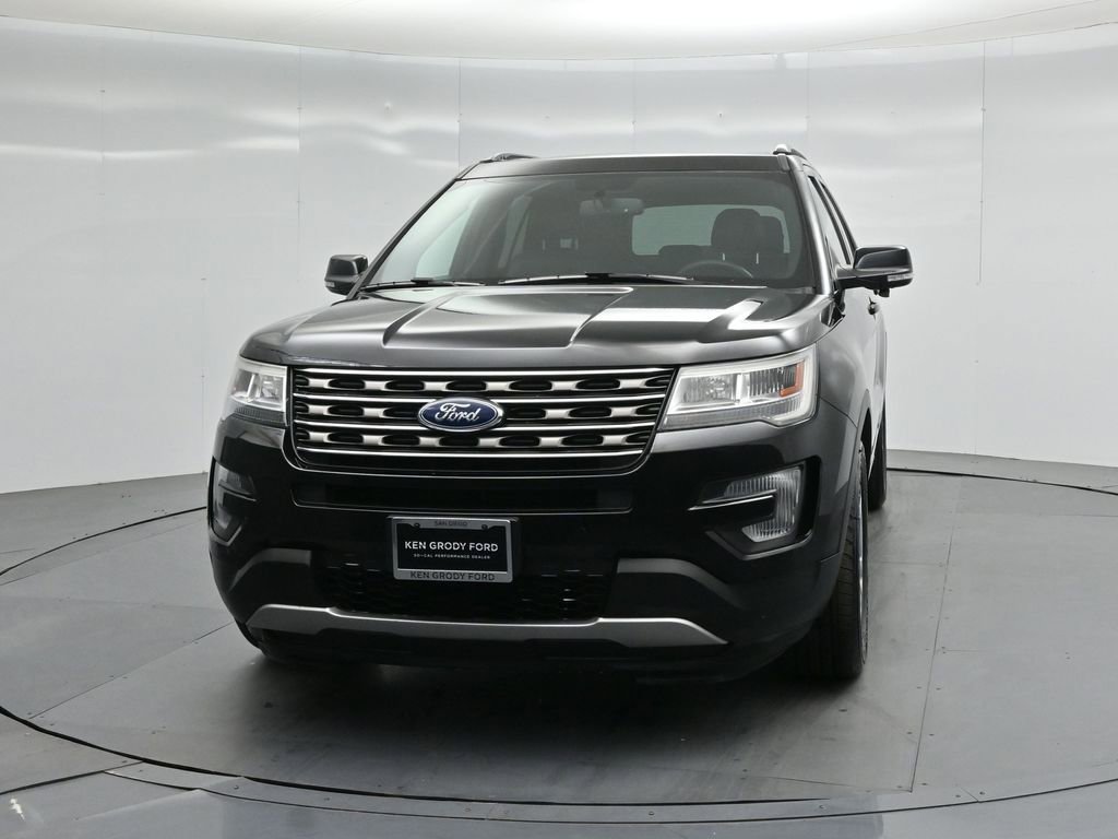 Certified 2017 Ford Explorer XLT w/ Equipment Group 202A image 59
