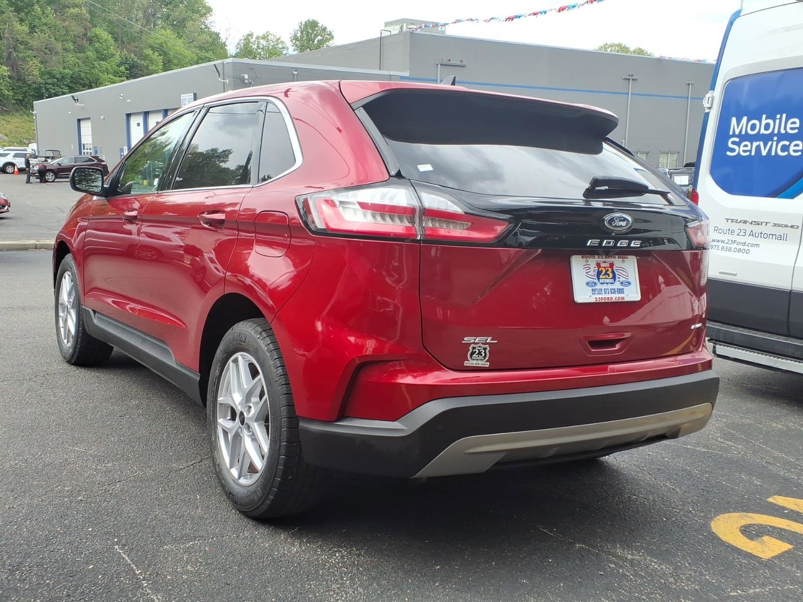 Certified 2024 Ford Edge SEL w/ Convenience Package AWD/4WD image 6