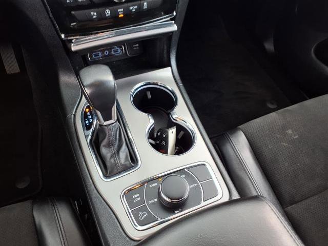 Used 2022 Jeep Grand Cherokee Laredo X image 18