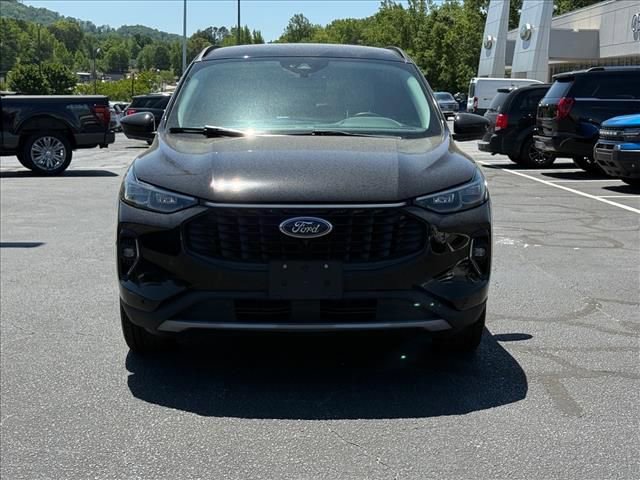 Certified 2023 Ford Escape Platinum AWD/4WD image 9